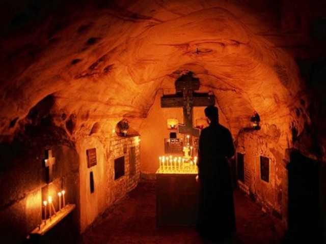 Lawra-Höhlen - ein Ort, an dem einst Mönche als Eremiten lebten