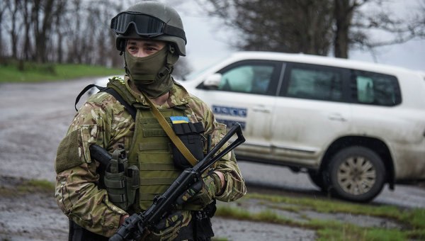 Die ukrainischen Freiwilligen in Siedlung Schirokino